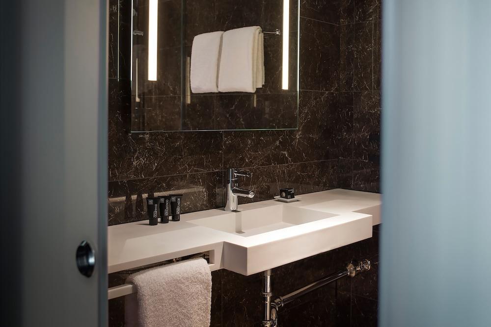 Ac Hotel By Marriott Louisville Downtown Экстерьер фото