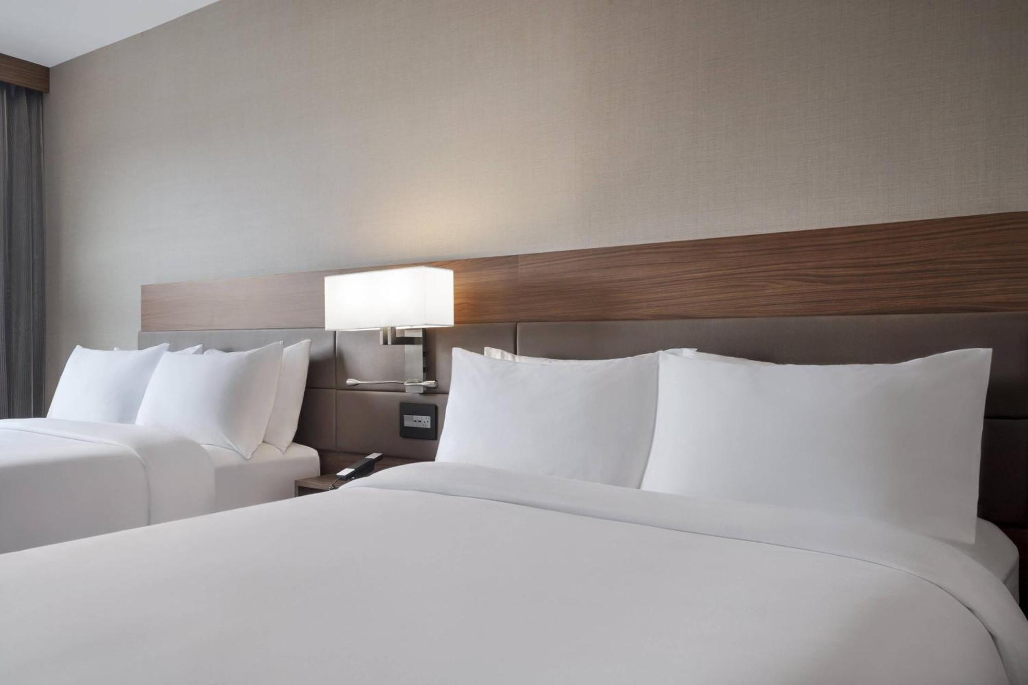 Ac Hotel By Marriott Louisville Downtown Экстерьер фото